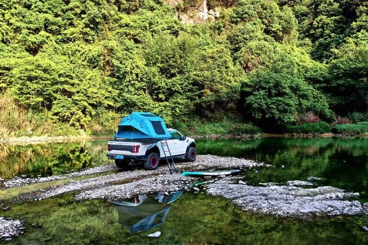 Customized Hard Shell Roof Top Camper